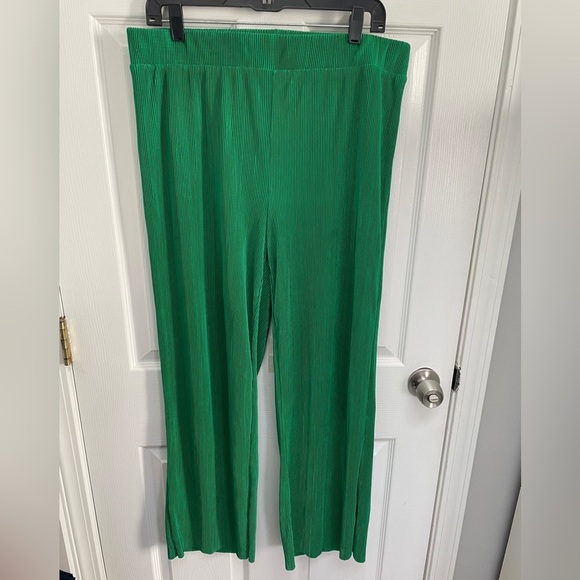 Cyrus I L - Picture 2 of 10